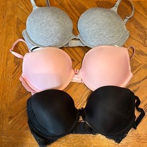 3 Victoria’s Secret Push-up Bras